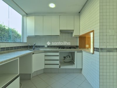 Casa à venda com 546m², 4 quartos, 2 suítes, 2 vagas no bairro Lagoa da Conceição em Florianópolis - Foto 14