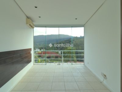 Casa à venda com 546m², 4 quartos, 2 suítes, 2 vagas no bairro Lagoa da Conceição em Florianópolis - Foto 29