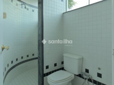 Casa à venda com 546m², 4 quartos, 2 suítes, 2 vagas no bairro Lagoa da Conceição em Florianópolis - Foto 33