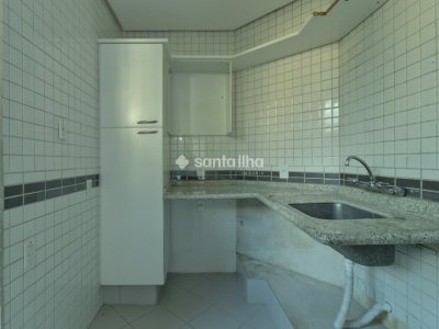 Casa à venda com 546m², 4 quartos, 2 suítes, 2 vagas no bairro Lagoa da Conceição em Florianópolis - Foto 15