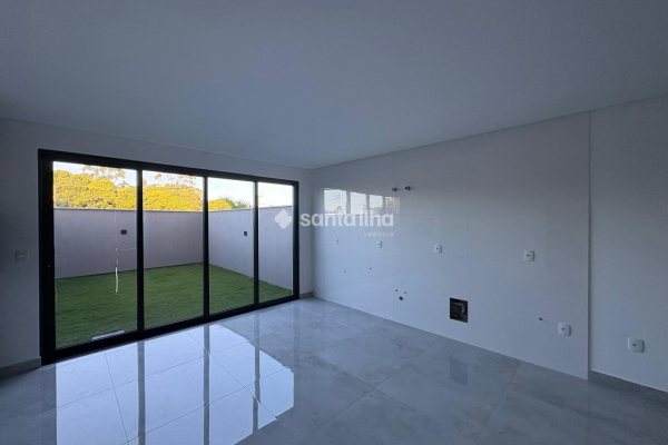 Casa à venda com 144m², 3 quartos, 1 suíte, 1 vaga no bairro Campeche em Florianópolis