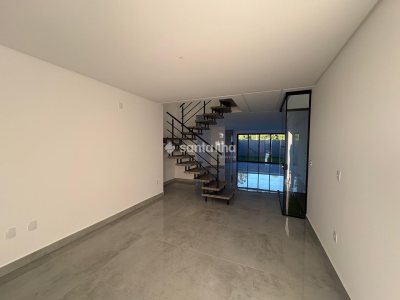 Casa à venda com 144m², 3 quartos, 1 suíte, 1 vaga no bairro Campeche em Florianópolis - Foto 6