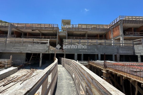 Casa em Condomínio à venda com 258m², 3 quartos, 3 suítes, 2 vagas no bairro Lagoa da Conceição em Florianópolis