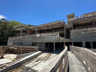 Casa em Condomínio à venda com 258m², 3 quartos, 3 suítes, 2 vagas no bairro Lagoa da Conceição em Florianópolis - Foto 3