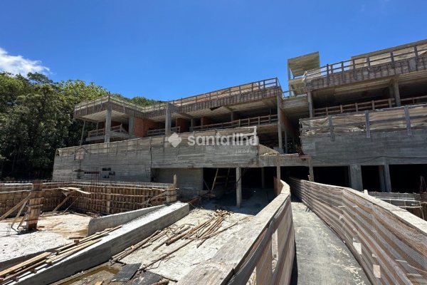 Casa em Condomínio à venda com 258m², 3 quartos, 3 suítes, 2 vagas no bairro Lagoa da Conceição em Florianópolis