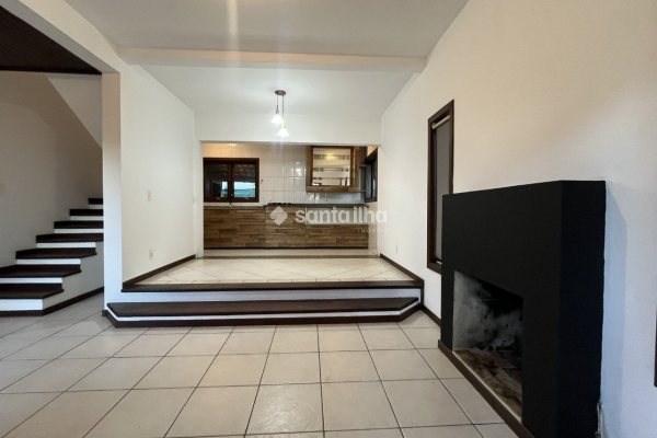 Casa para alugar com 200m², 3 quartos, 1 suíte, 2 vagas no bairro Lagoa da Conceição em Florianopolis