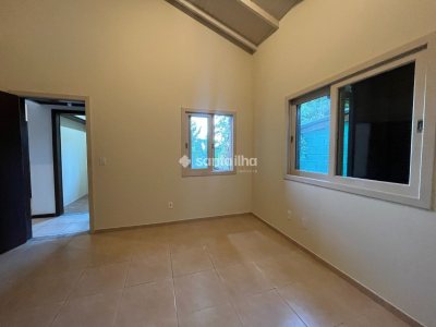 Casa para alugar com 200m², 3 quartos, 1 suíte, 2 vagas no bairro Lagoa da Conceição em Florianopolis - Foto 24