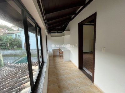 Casa para alugar com 200m², 3 quartos, 1 suíte, 2 vagas no bairro Lagoa da Conceição em Florianopolis - Foto 26