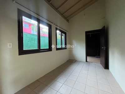 Casa para alugar com 200m², 3 quartos, 1 suíte, 2 vagas no bairro Lagoa da Conceição em Florianopolis - Foto 27
