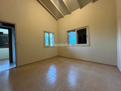 Casa para alugar com 200m², 3 quartos, 1 suíte, 2 vagas no bairro Lagoa da Conceição em Florianopolis - Foto 30