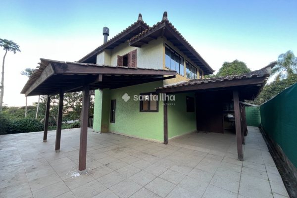Casa para alugar com 200m², 3 quartos, 1 suíte, 2 vagas no bairro Lagoa da Conceição em Florianopolis