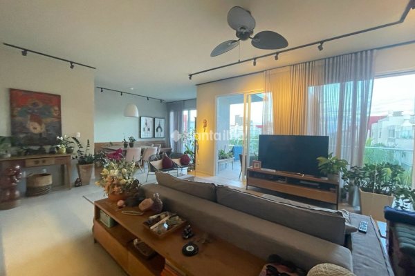 Cobertura à venda com 227m², 4 quartos, 3 suítes, 2 vagas no bairro Campeche em Florianópolis