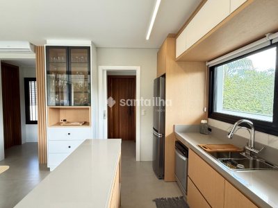 Casa para alugar com 158m², 1 quarto, 1 suíte, 4 vagas no bairro Pântano do Sul em Florianópolis - Foto 4