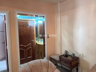 Apartamento à venda com 106m², 3 quartos, 1 suíte, 2 vagas no bairro Centro em Florianópolis - Foto 9