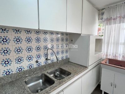 Apartamento à venda com 106m², 3 quartos, 1 suíte, 2 vagas no bairro Centro em Florianópolis - Foto 13