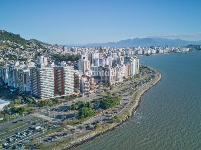 Apartamento à venda com 131m², 3 quartos, 3 suítes, 3 vagas no bairro Agronômica em Florianópolis - Foto 56