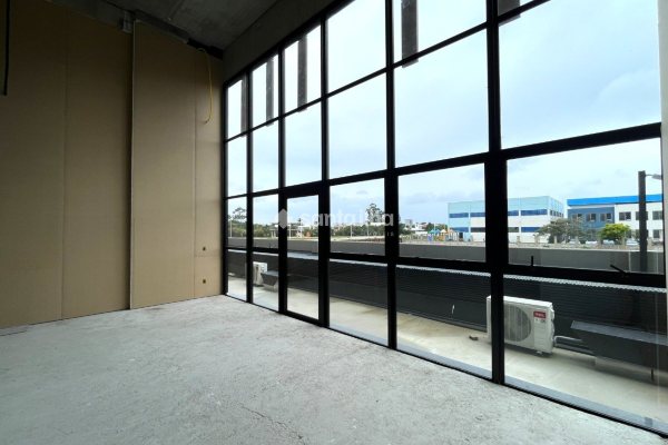 Loja para alugar com 118m², 1 vaga no bairro Campeche em Florianópolis