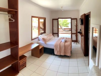 Casa à venda com 350m², 4 quartos, 3 suítes, 4 vagas no bairro Campeche em Florianópolis - Foto 9