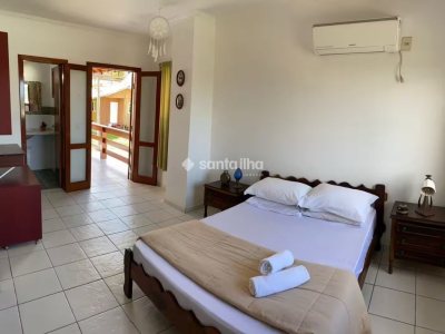 Casa à venda com 350m², 4 quartos, 3 suítes, 4 vagas no bairro Campeche em Florianópolis - Foto 11