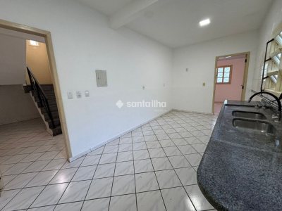 Casa à venda com 260m², 5 quartos, 2 suítes, 5 vagas no bairro Rio Tavares em Florianópolis - Foto 15