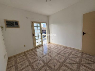 Casa à venda com 260m², 5 quartos, 2 suítes, 5 vagas no bairro Rio Tavares em Florianópolis - Foto 30