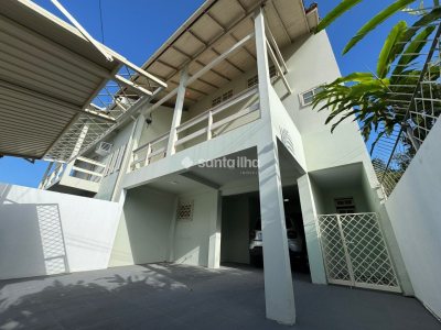 Casa à venda com 260m², 5 quartos, 2 suítes, 5 vagas no bairro Rio Tavares em Florianópolis - Foto 36