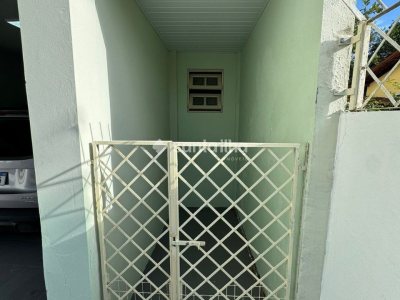 Casa à venda com 260m², 5 quartos, 2 suítes, 5 vagas no bairro Rio Tavares em Florianópolis - Foto 37