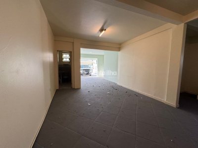 Casa à venda com 260m², 5 quartos, 2 suítes, 5 vagas no bairro Rio Tavares em Florianópolis - Foto 39