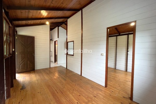 Casa para alugar com 56m², 1 quarto, 1 vaga no bairro Ribeirão da Ilha em Florianópolis