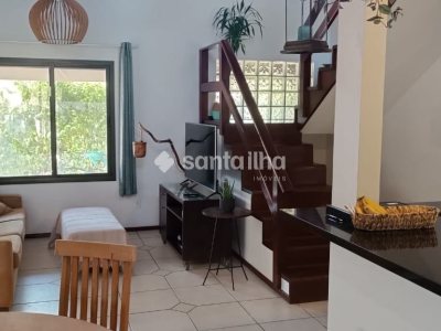Casa à venda com 179m², 3 quartos, 1 suíte, 2 vagas no bairro Campeche em Florianópolis - Foto 2