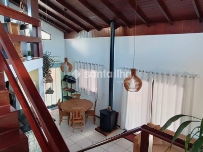 Casa à venda com 179m², 3 quartos, 1 suíte, 2 vagas no bairro Campeche em Florianópolis - Foto 8