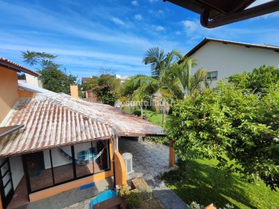 Casa à venda com 250m², 6 quartos, 3 suítes, 4 vagas no bairro Pântano do Sul em Florianópolis - Foto 30