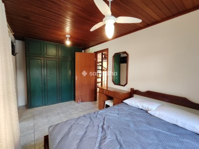 Casa à venda com 250m², 6 quartos, 3 suítes, 4 vagas no bairro Pântano do Sul em Florianópolis - Foto 35