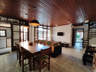 Casa à venda com 250m², 6 quartos, 3 suítes, 4 vagas no bairro Pântano do Sul em Florianópolis - Foto 31