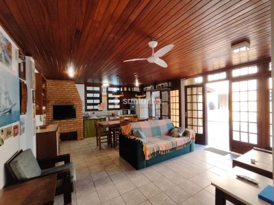 Casa à venda com 250m², 6 quartos, 3 suítes, 4 vagas no bairro Pântano do Sul em Florianópolis - Foto 33