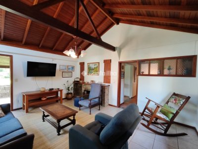 Casa à venda com 250m², 6 quartos, 3 suítes, 4 vagas no bairro Pântano do Sul em Florianópolis - Foto 7