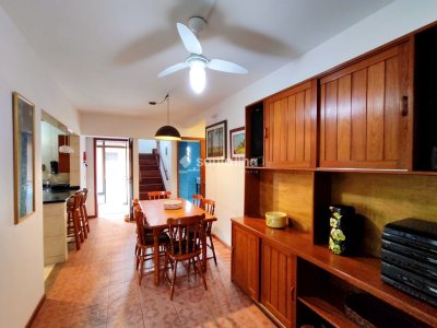 Casa à venda com 250m², 6 quartos, 3 suítes, 4 vagas no bairro Pântano do Sul em Florianópolis - Foto 9