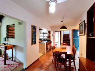 Casa à venda com 250m², 6 quartos, 3 suítes, 4 vagas no bairro Pântano do Sul em Florianópolis - Foto 8