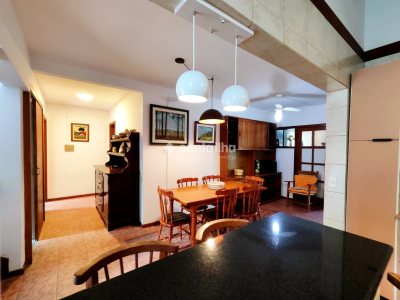 Casa à venda com 250m², 6 quartos, 3 suítes, 4 vagas no bairro Pântano do Sul em Florianópolis - Foto 10