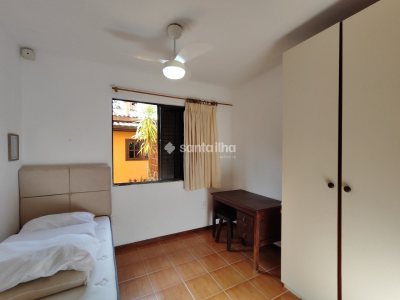 Casa à venda com 250m², 6 quartos, 3 suítes, 4 vagas no bairro Pântano do Sul em Florianópolis - Foto 18