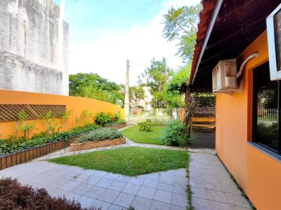 Casa à venda com 250m², 6 quartos, 3 suítes, 4 vagas no bairro Pântano do Sul em Florianópolis - Foto 29