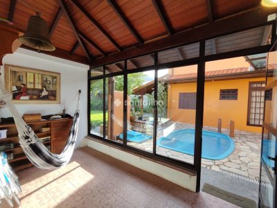 Casa à venda com 250m², 6 quartos, 3 suítes, 4 vagas no bairro Pântano do Sul em Florianópolis - Foto 14