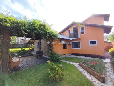 Casa à venda com 250m², 6 quartos, 3 suítes, 4 vagas no bairro Pântano do Sul em Florianópolis - Foto 2