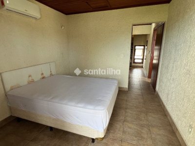 Casa à venda com 113m², 3 quartos, 1 suíte, 2 vagas no bairro Campeche em Florianópolis - Foto 15