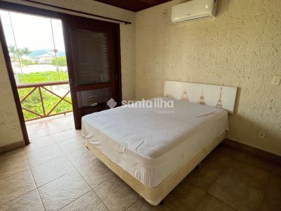 Casa à venda com 113m², 3 quartos, 1 suíte, 2 vagas no bairro Campeche em Florianópolis - Foto 16