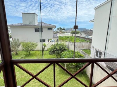 Casa à venda com 113m², 3 quartos, 1 suíte, 2 vagas no bairro Campeche em Florianópolis - Foto 17