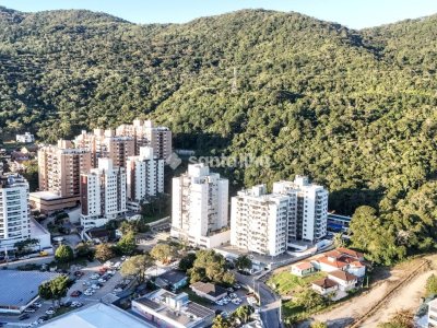 Apartamento à venda com 68m², 2 quartos, 1 suíte, 2 vagas no bairro Itacorubi em Florianópolis - Foto 47