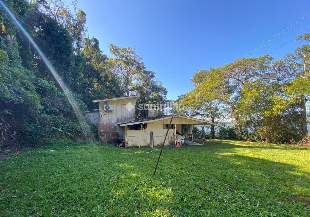 Terreno à venda com 27.517m² no bairro Lagoa da Conceição em Florianópolis - Foto 1