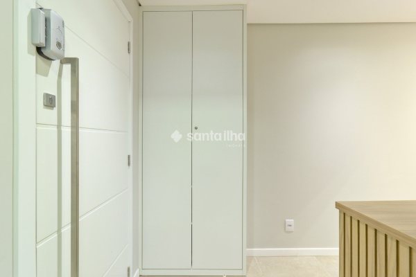 Studio à venda com 38m², 1 quarto, 1 suíte, 1 vaga no bairro Campeche em Florianópolis