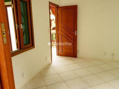Casa à venda com 396m², 4 quartos, 4 suítes, 4 vagas no bairro Rio Tavares em Florianópolis - Foto 17